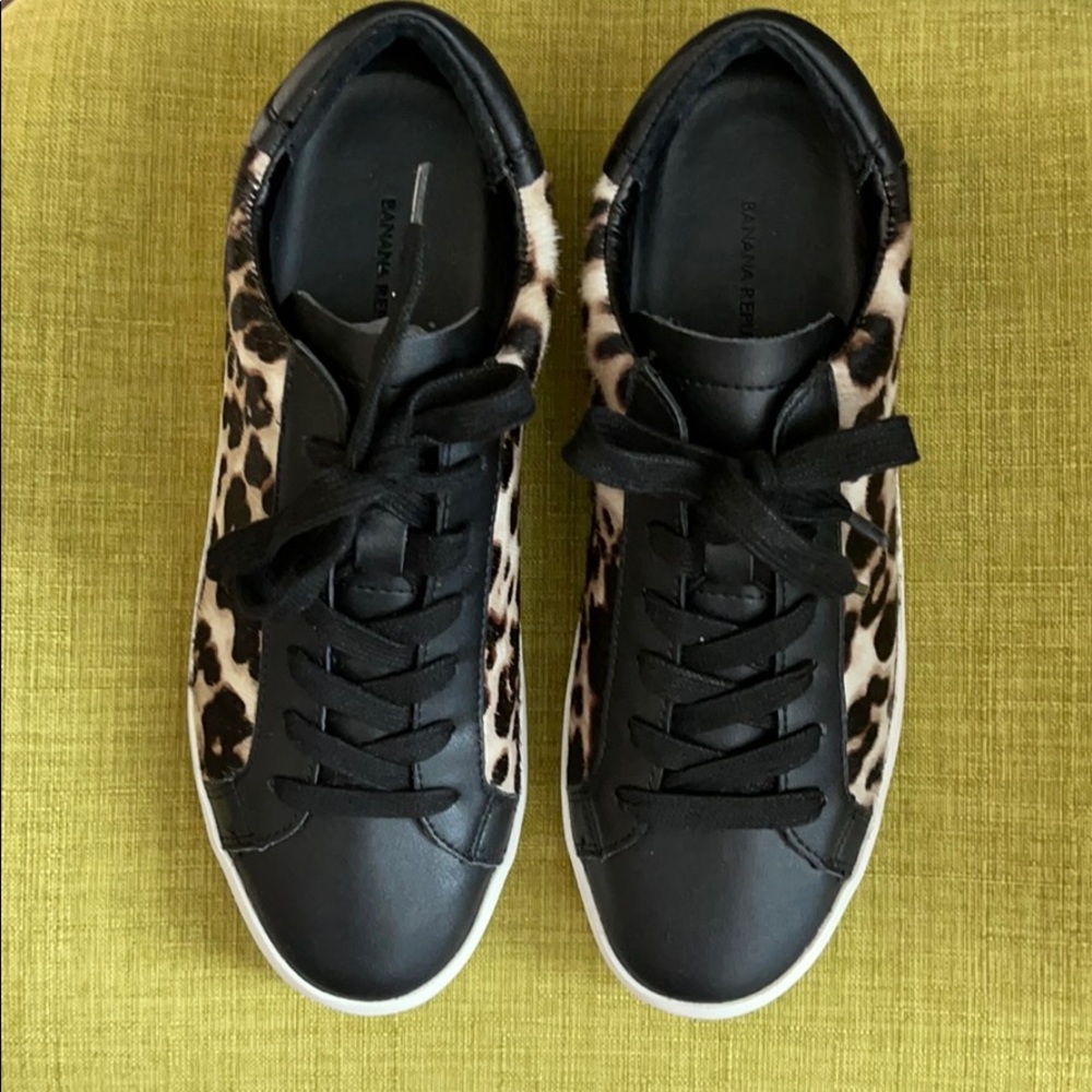 NEW Banana Republic Leopard Sneakers. 6.5 Women